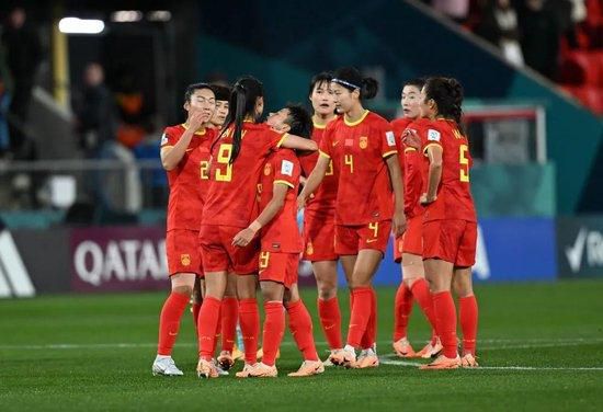 贝恩（左脚伤势）出战成疑（50%出场可能）。